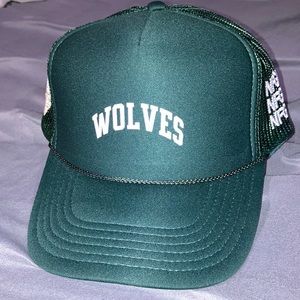 DARC SPORT WOLVES TRUCKER HAT FOREST GREEN NEW